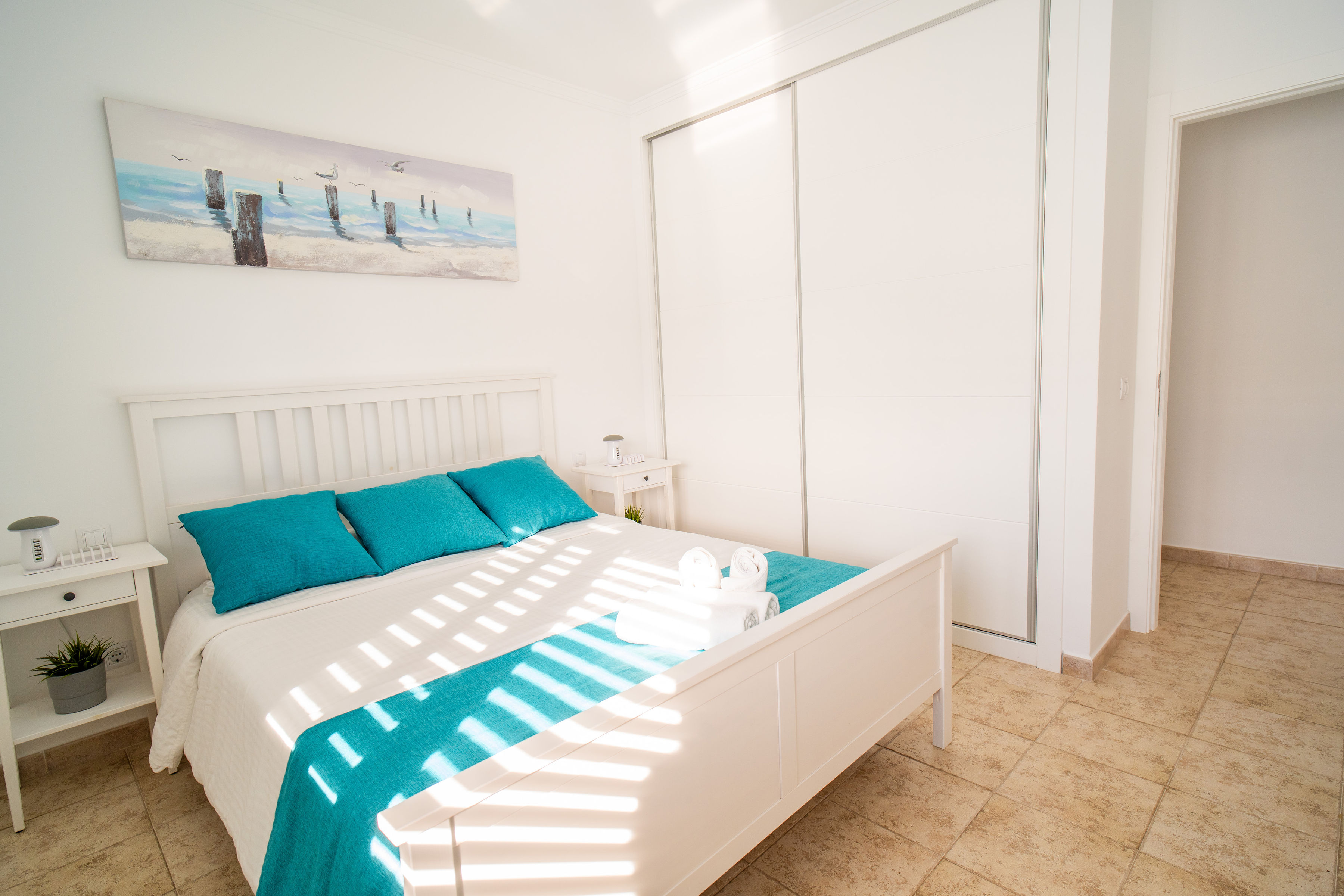 Armario y cabecero habitación 2